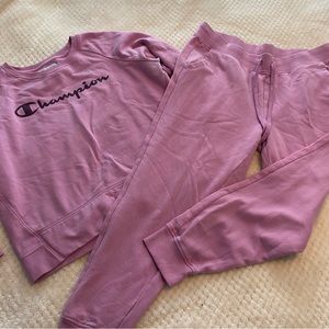 Women’s XL Champion 2 pc Lilac Sweat Suit